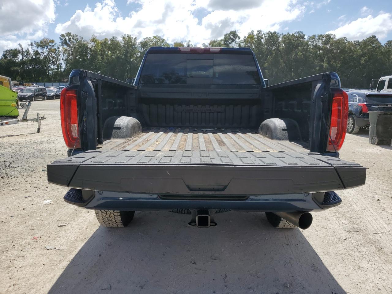 1GT49REYXNF359130 2022 GMC Sierra K2500 Denali