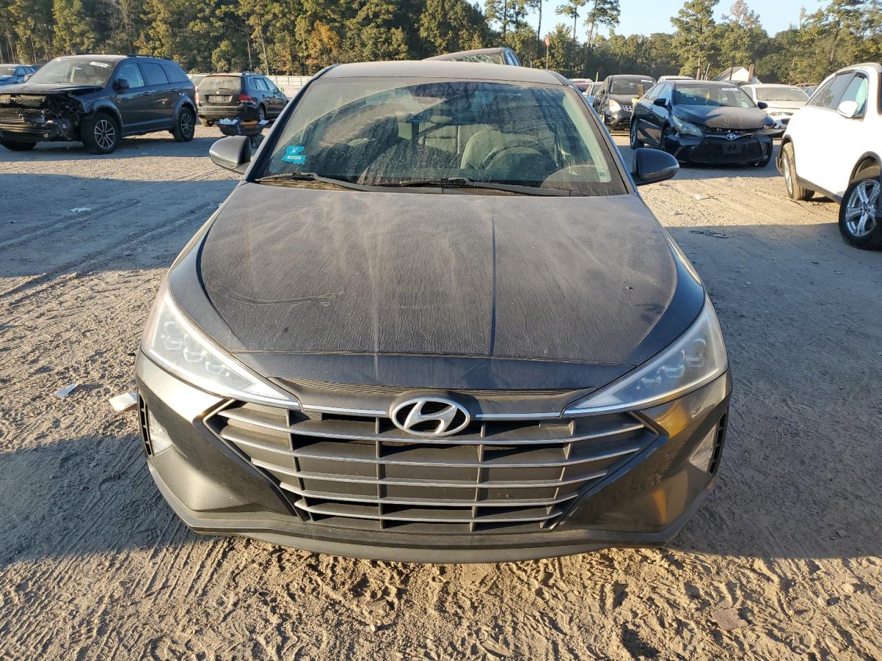 2020 Hyundai Elantra - Image 5