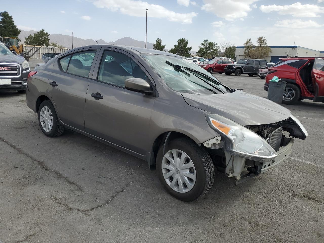 2016 Nissan Versa - Image 4