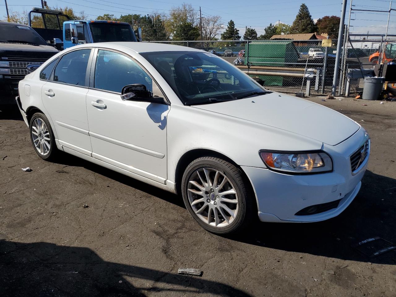 2011 Volvo S40 - Image 4