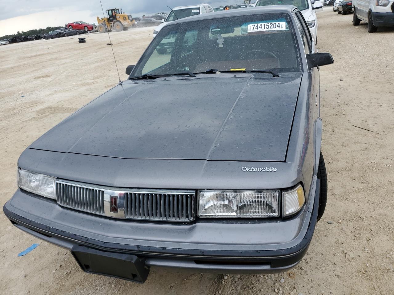1992 Oldsmobile Cutlass - Image 5