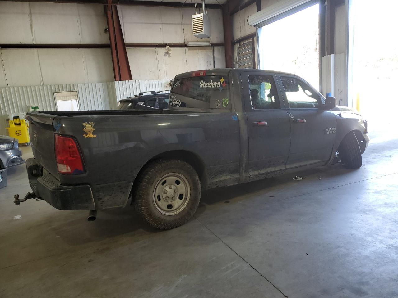 2018 RAM 1500 - Image 3