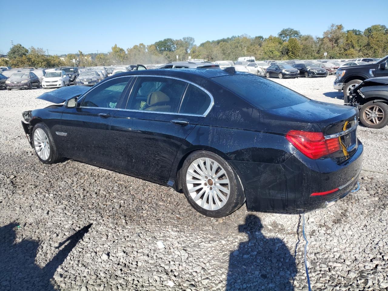 VIN WBAYE8C58DD133045 2013 BMW 7 SERIES no.2