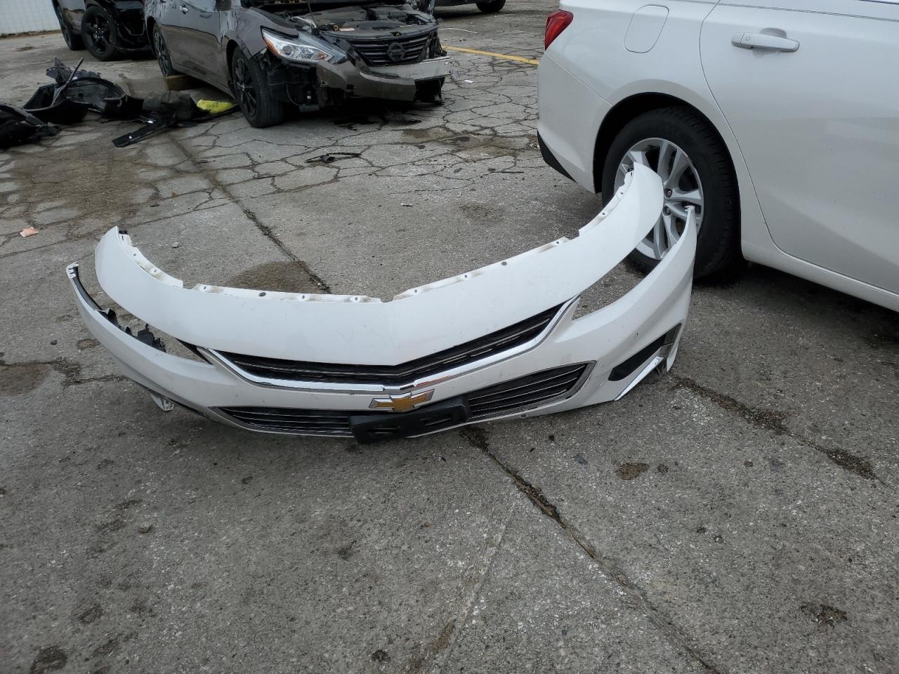 2016 Chevrolet Malibu - Image 12
