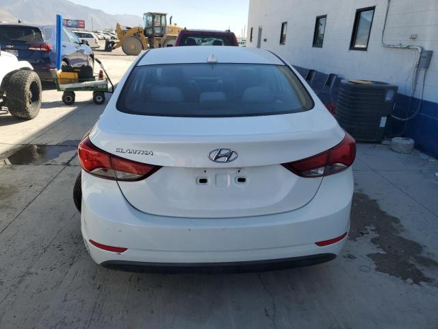  HYUNDAI ELANTRA 2016 Белы