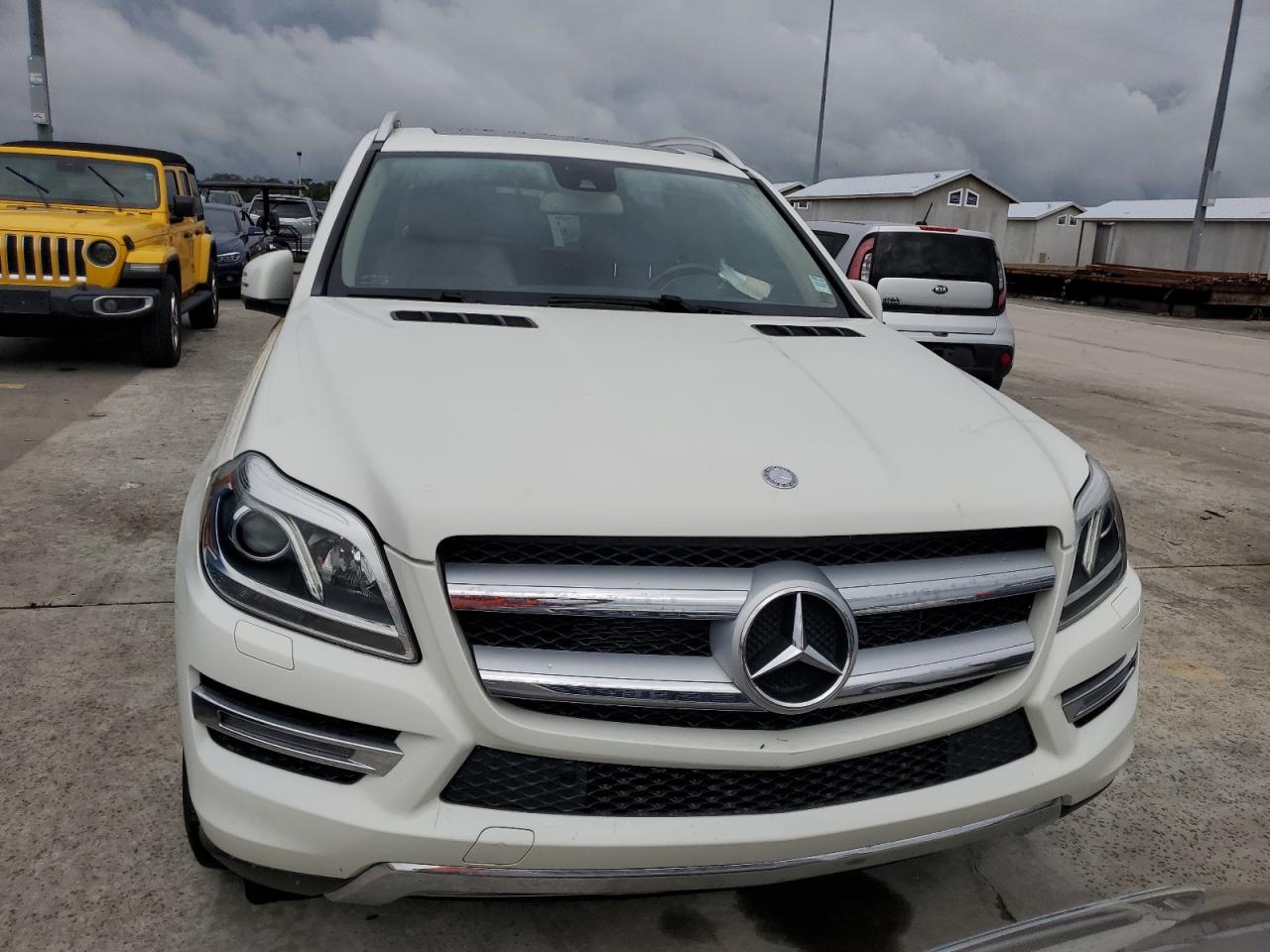 VIN 4JGDF7CE9DA187427 2013 MERCEDES-BENZ GL-CLASS no.5