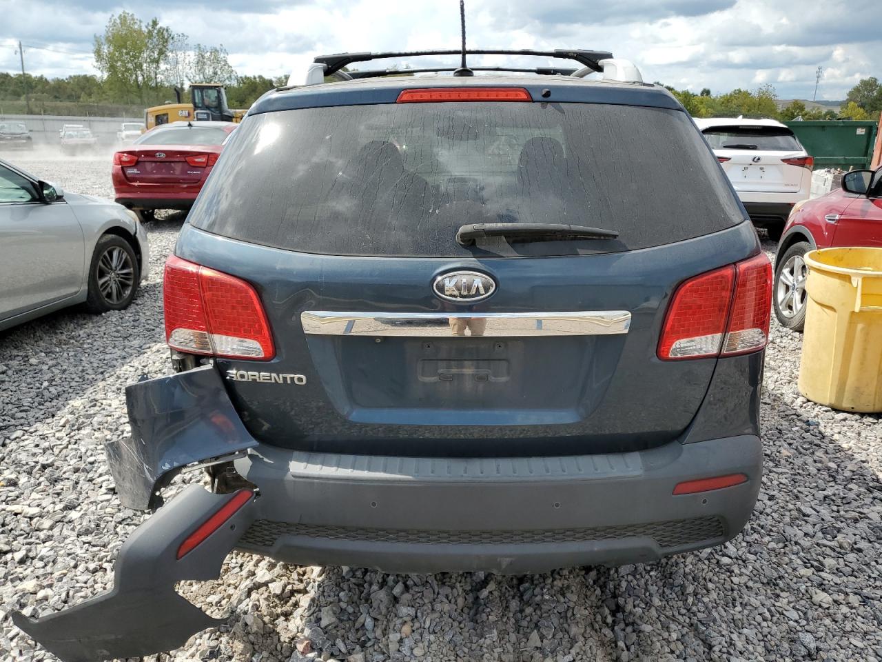 5XYKT3A18BG162092 2011 Kia Sorento Base