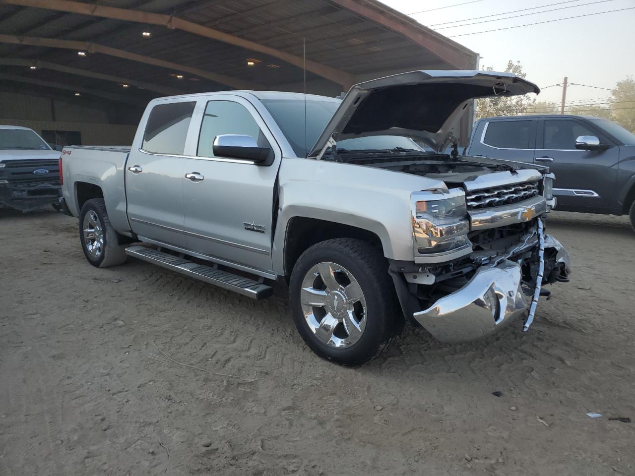 2018 Chevrolet Silverado - Image 4