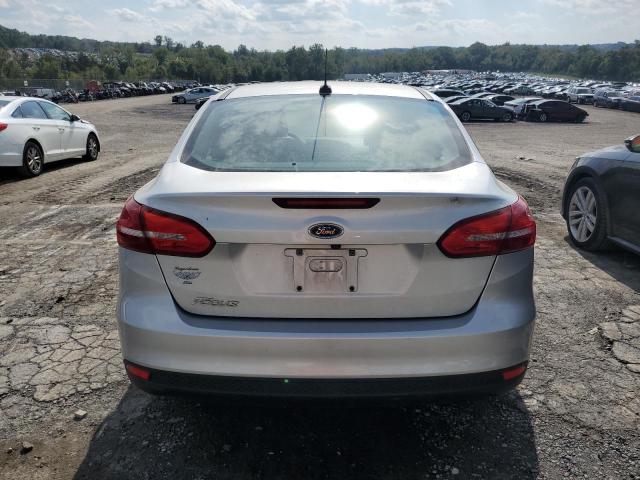  FORD FOCUS 2017 Silver