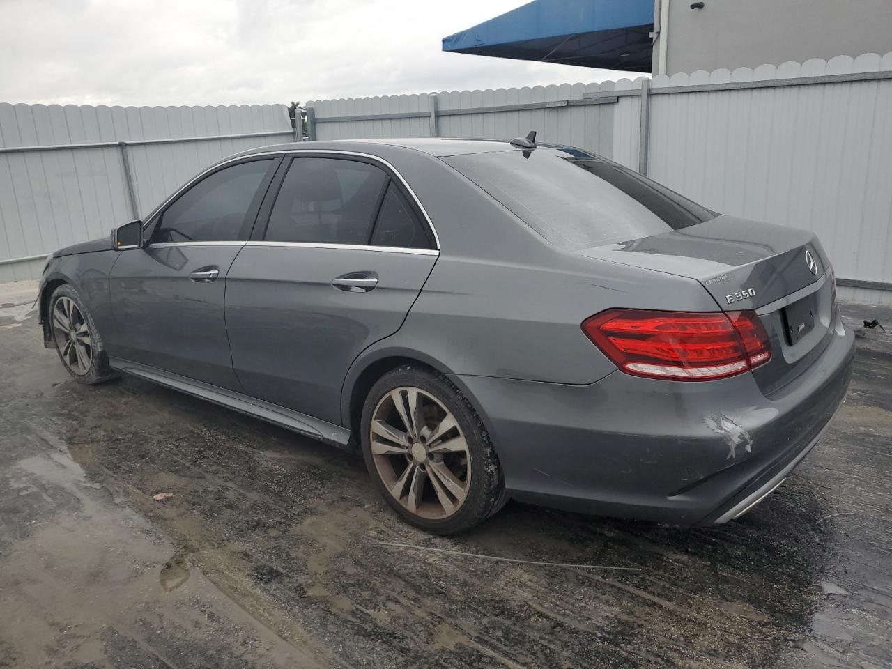 VIN WDDHF5KBXGB301683 2016 MERCEDES-BENZ E-CLASS no.2