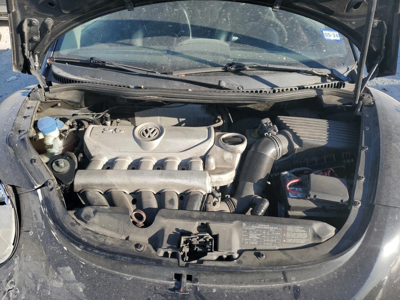 2010 Volkswagen Beetle - Image 13