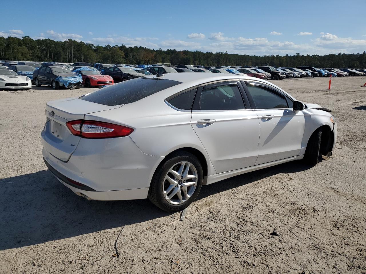 2016 Ford Fusion - Image 3