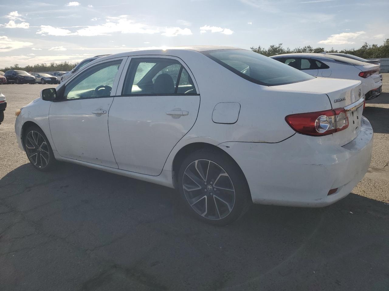 VIN 5YFBU4EE0DP216337 2013 TOYOTA COROLLA no.2