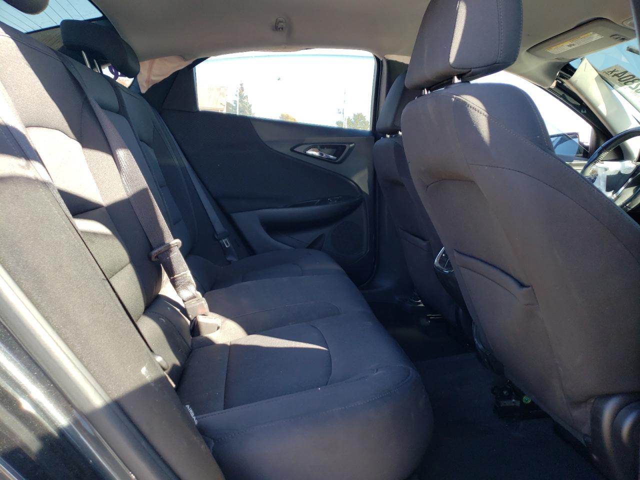 2016 Chevrolet Malibu - Image 10