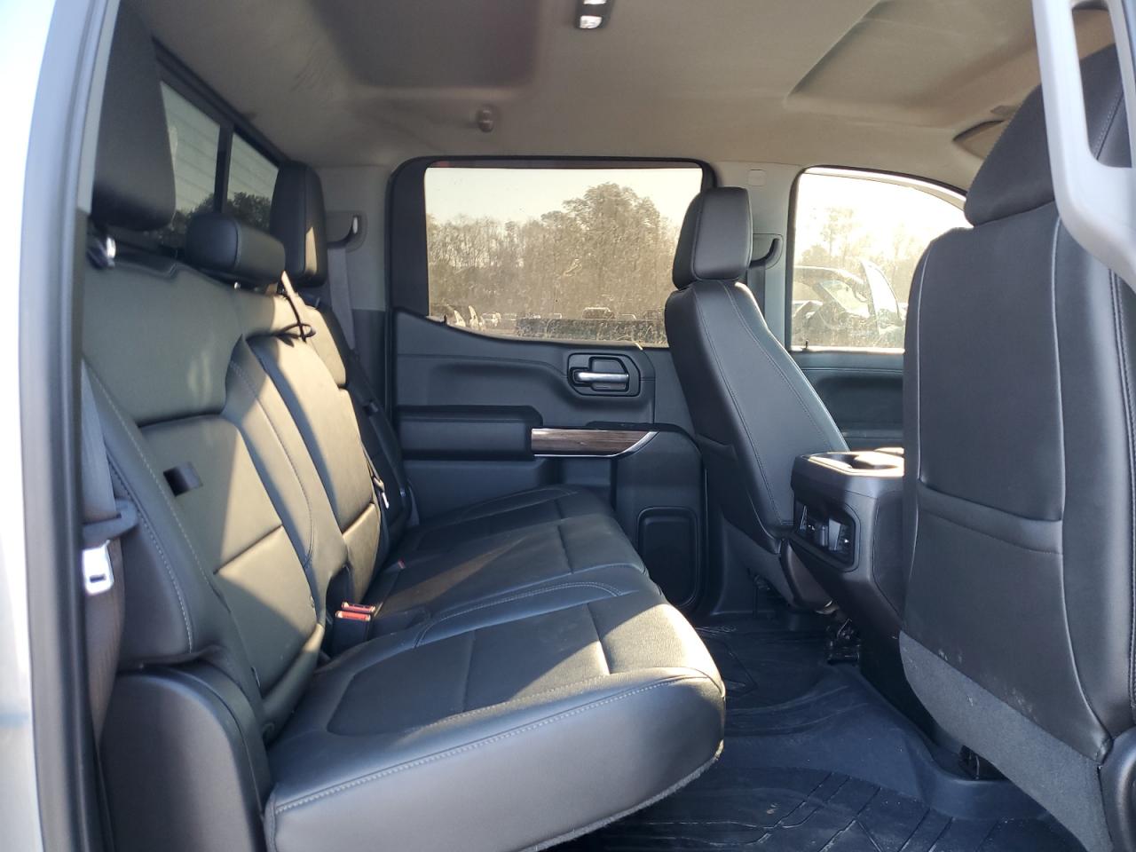 2019 Chevrolet Silverado - Image 10