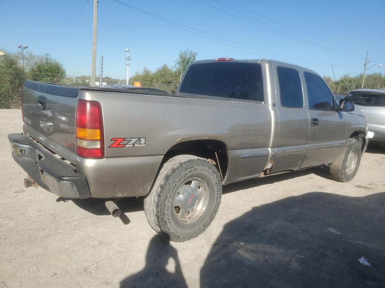 2002 GMC Sierra - Image 3