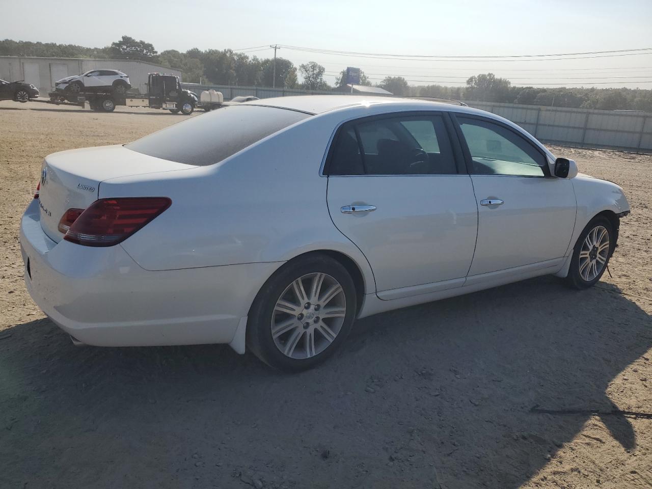 2008 Toyota Avalon - Image 3
