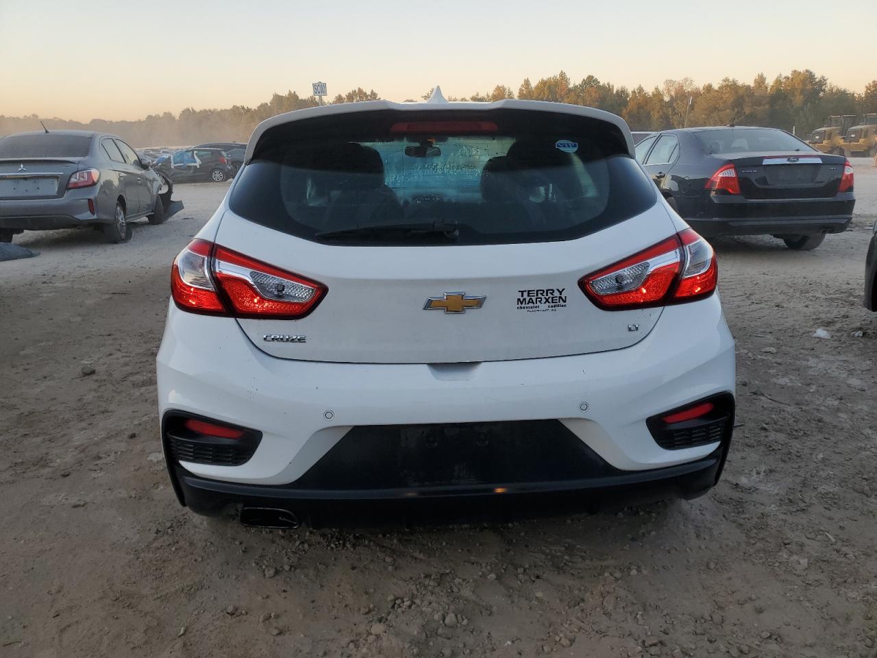 3G1BE6SM6JS650922 2018 Chevrolet Cruze Lt