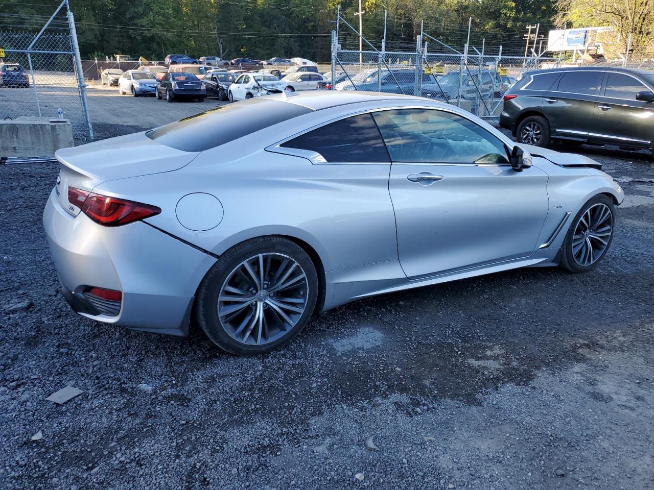 2017 Infiniti Q60 - Image 3