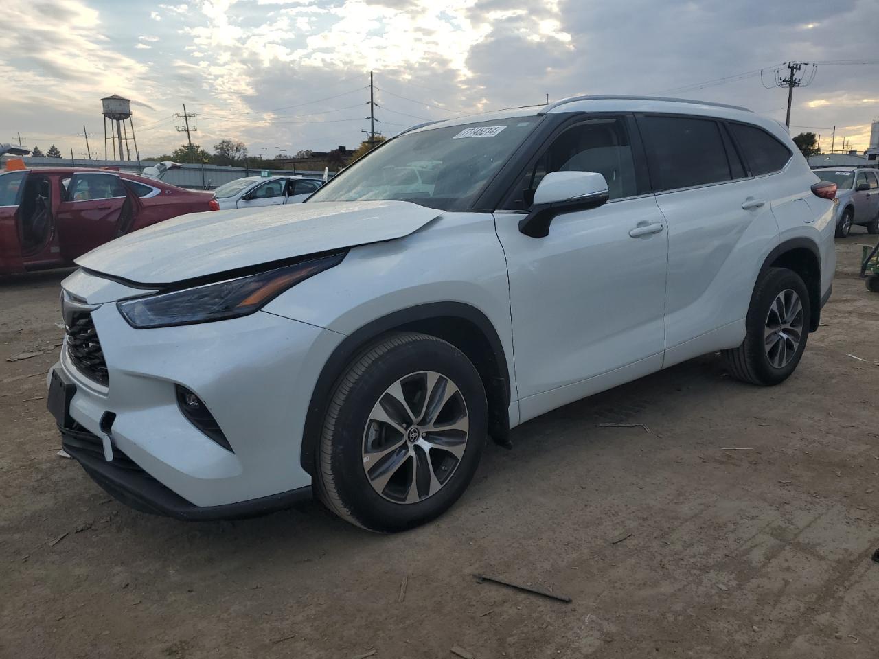 2022 Toyota Highlander - Image 1
