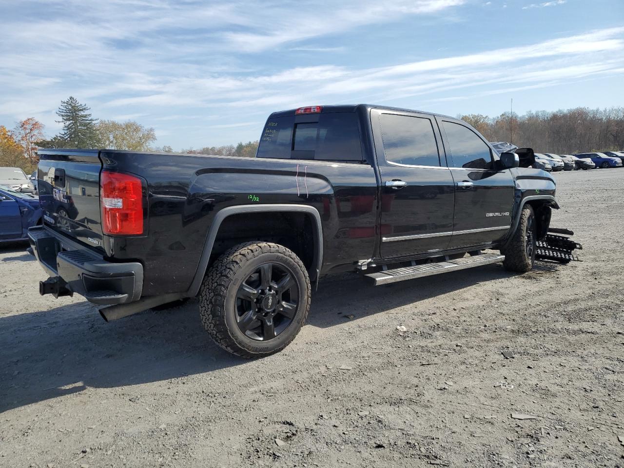 2018 GMC Sierra - Image 3