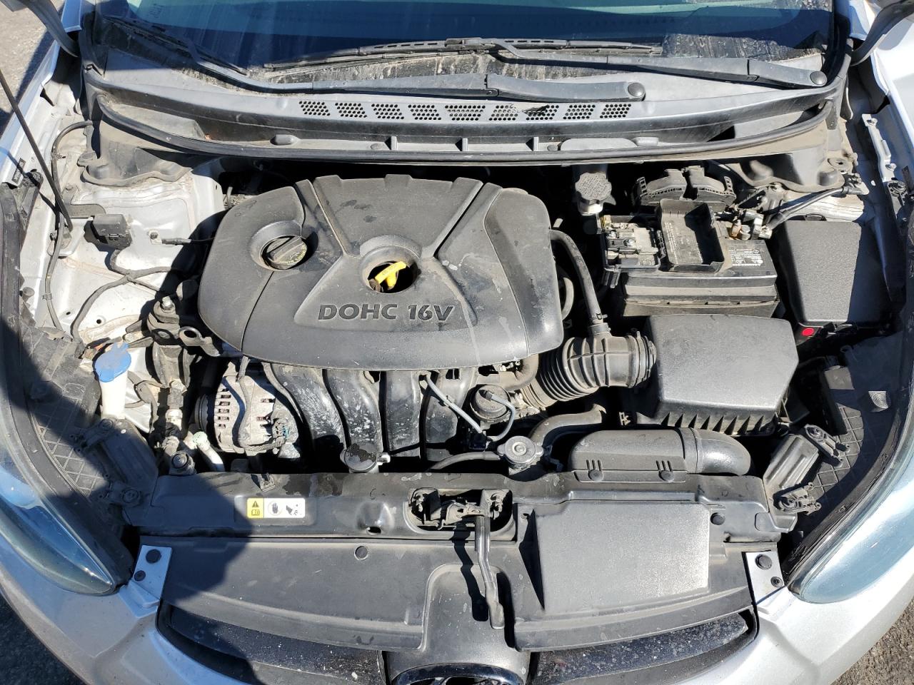 2013 Hyundai Elantra - Image 11