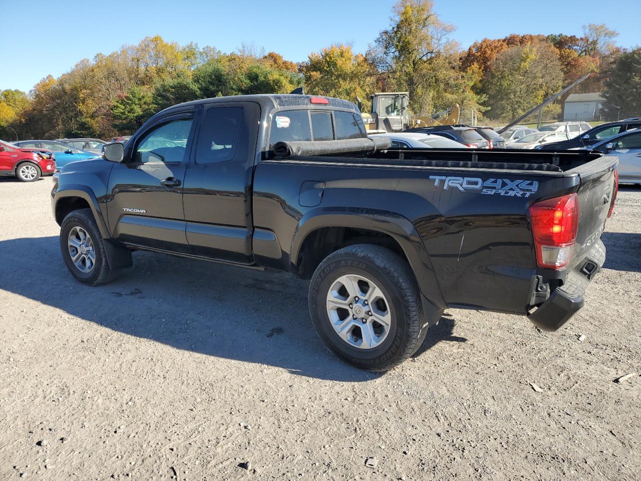 2017 Toyota Tacoma Access Cab VIN: 5TFSZ5AN8HX069463 Lot: 76577454