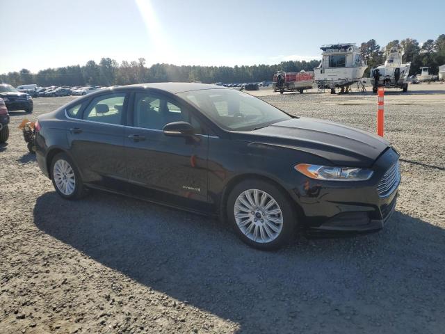 Sedans FORD FUSION 2016 Czarny