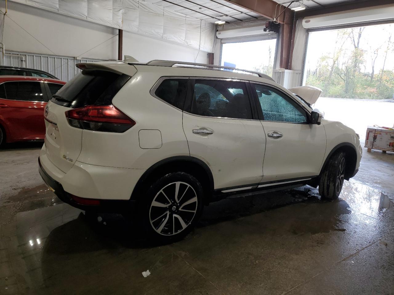 2018 Nissan Rogue - Image 3