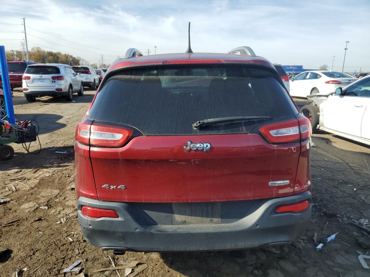 2016 Jeep Cherokee Latitude VIN: 1C4PJMCB5GW360355 Lot: 77852064