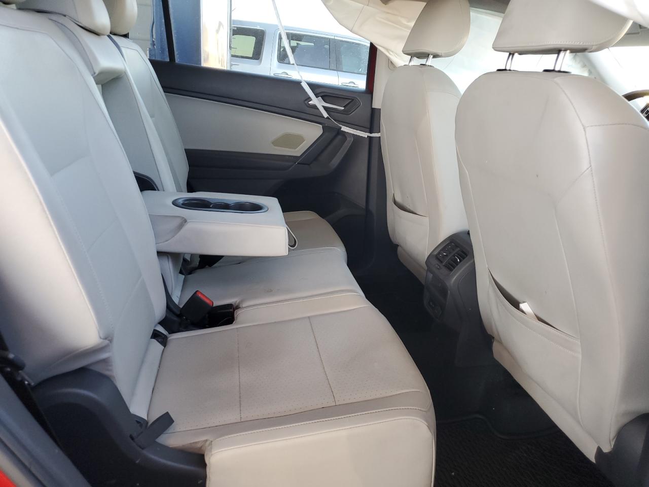 2019 Volkswagen Tiguan - Image 11
