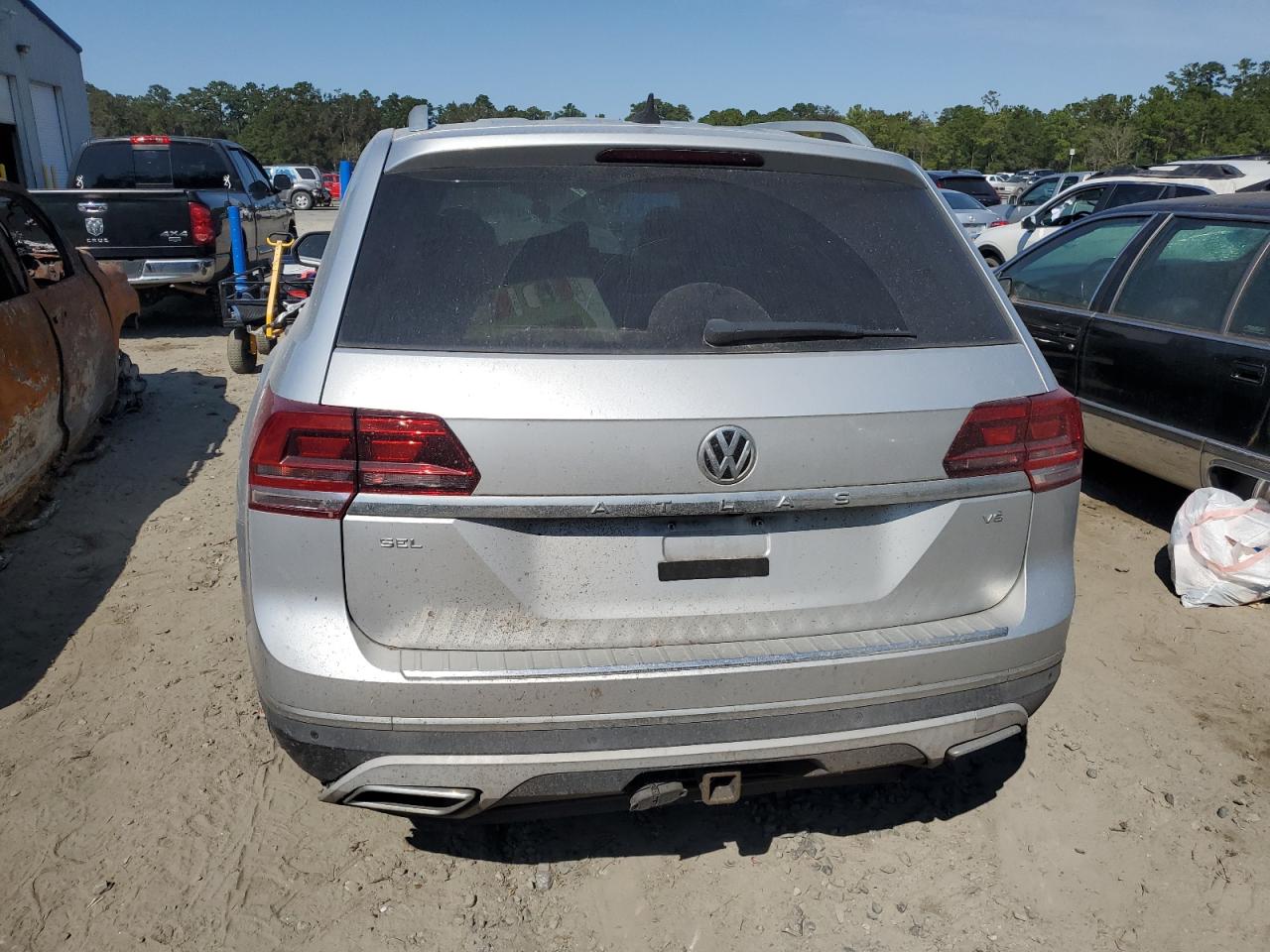 2018 Volkswagen Atlas Sel VIN: 1V2ER2CA8JC541923 Lot: 76247294