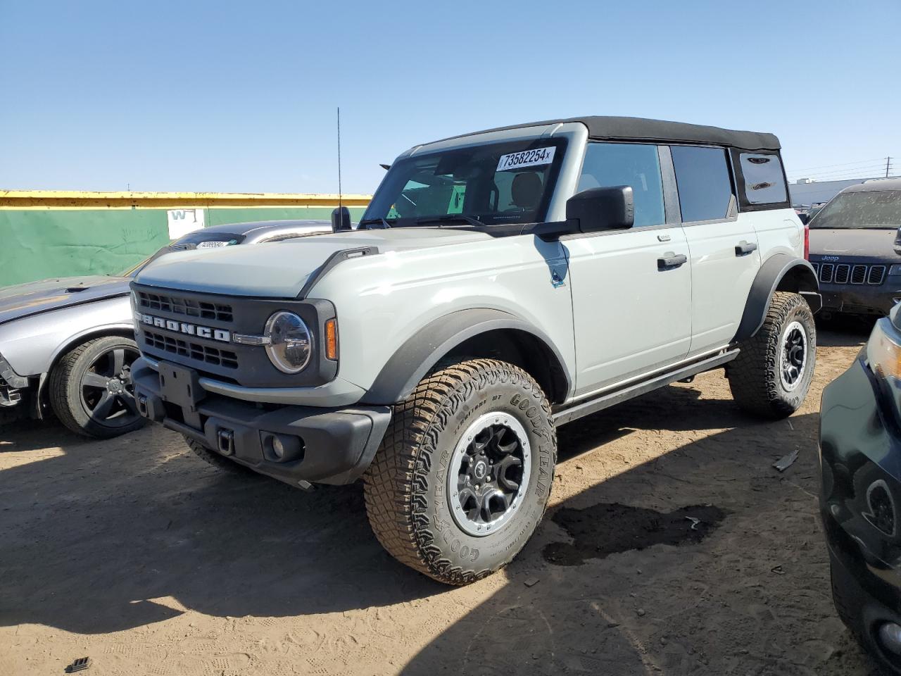 2023 Ford Bronco - Image 1