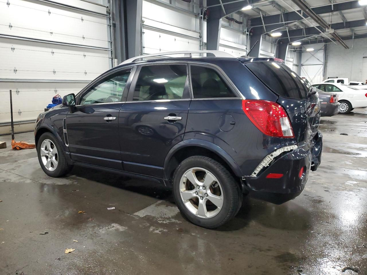 2014 Chevrolet Captiva - Image 2