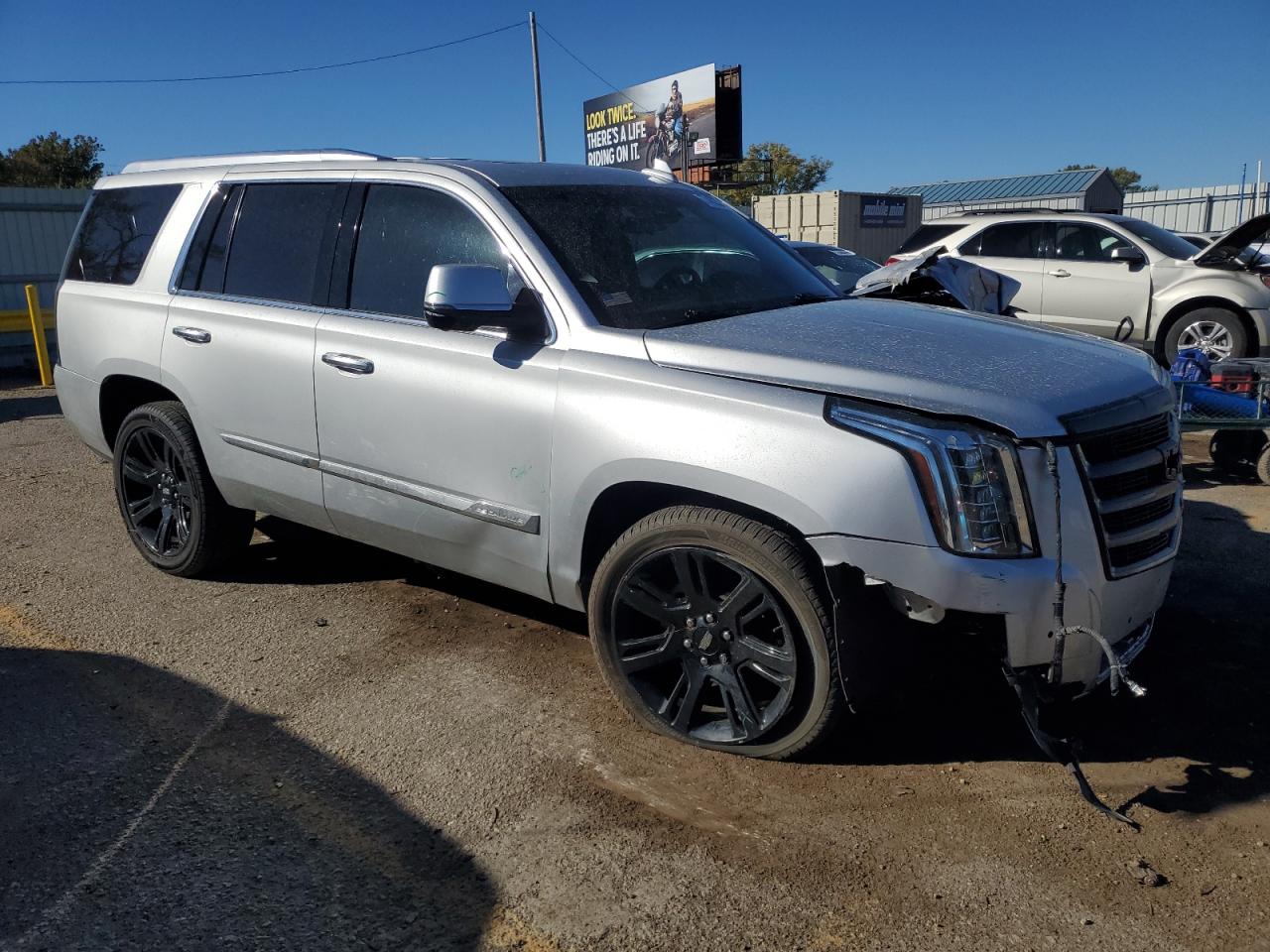 2017 Cadillac Escalade - Image 4