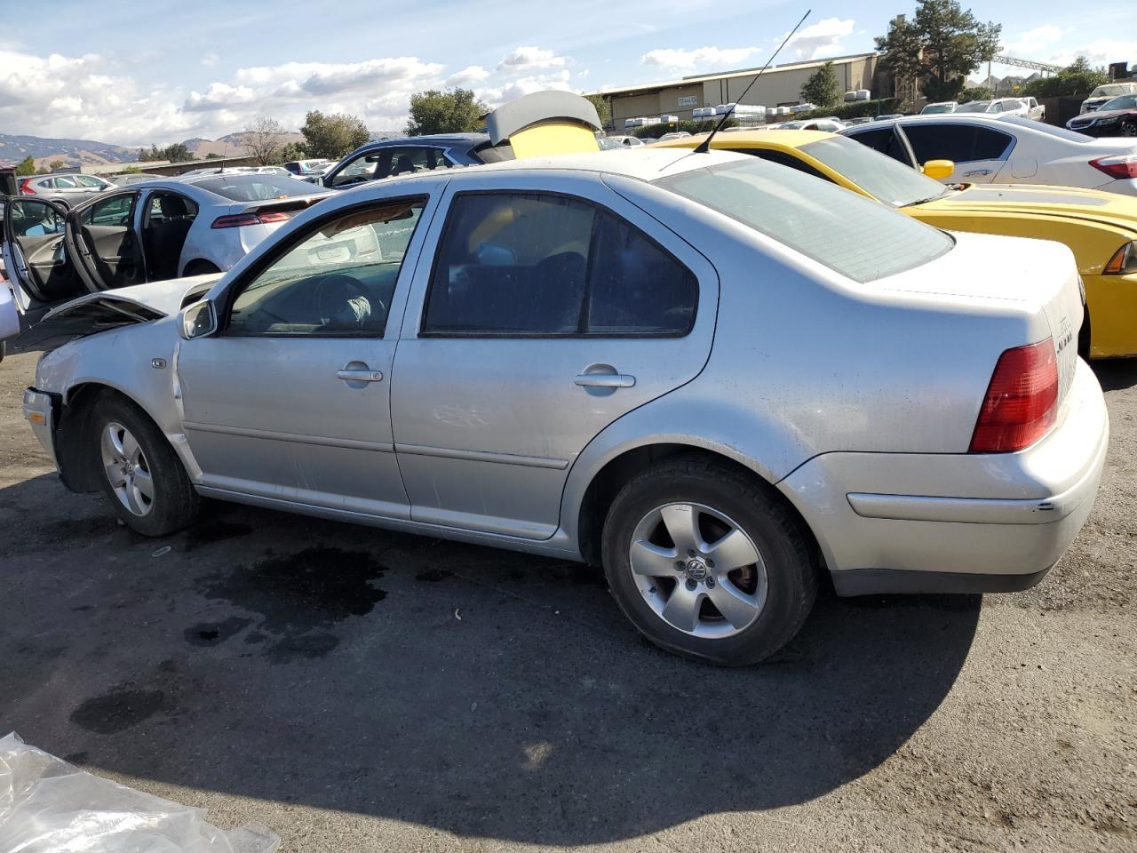 2003 Volkswagen Jetta - Image 2