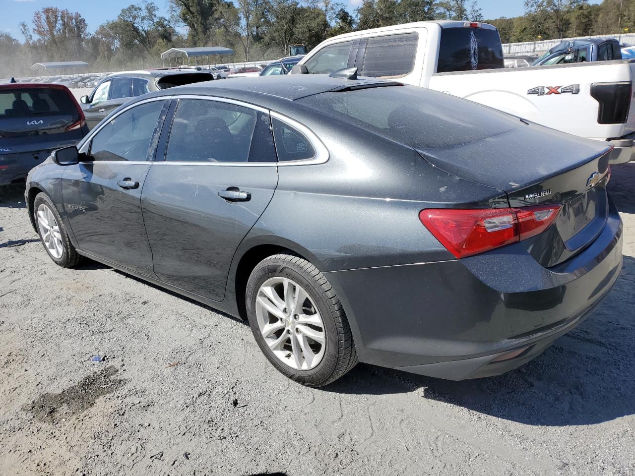2018 Chevrolet Malibu - Image 2
