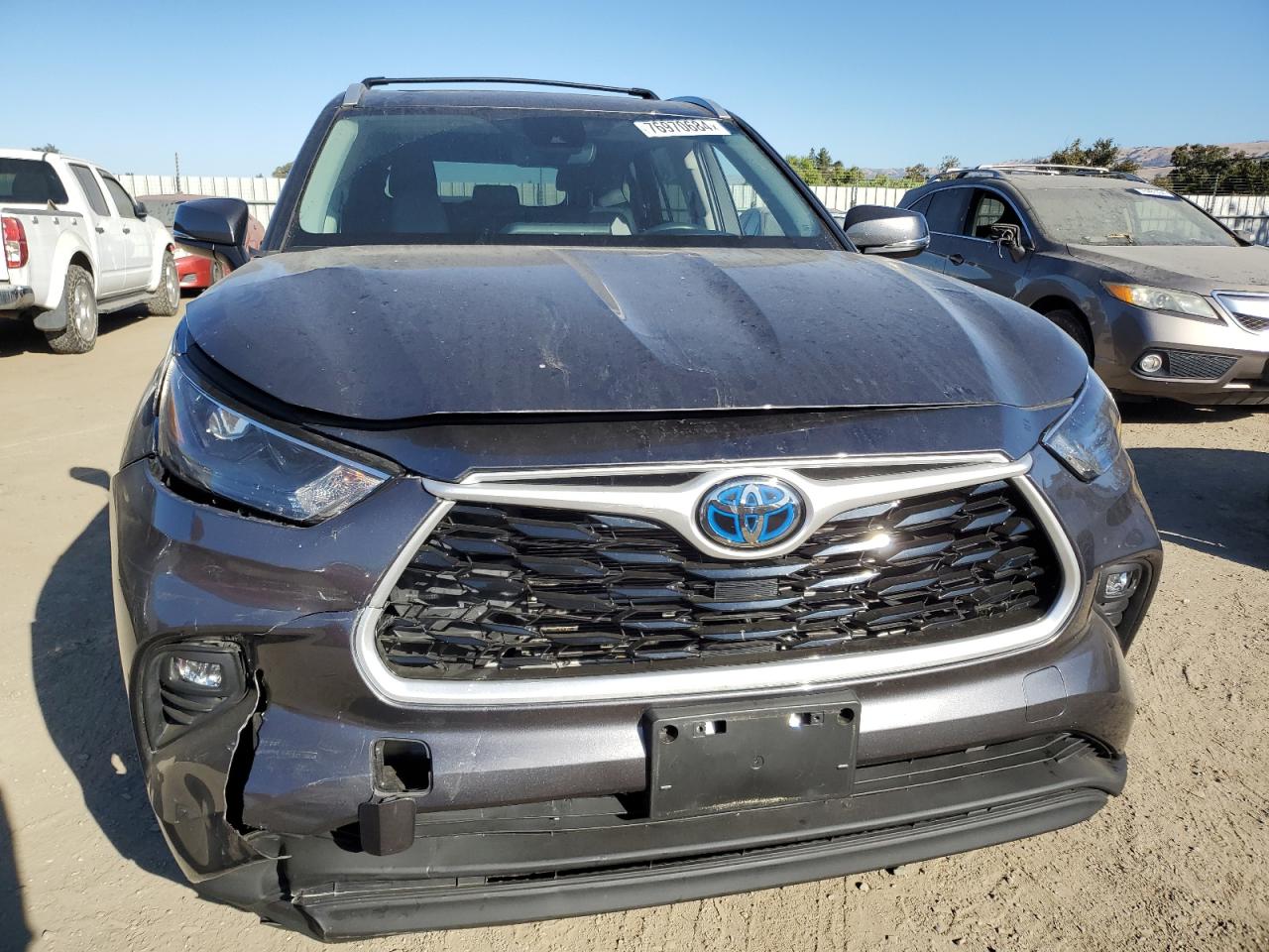 2022 Toyota Highlander - Image 5