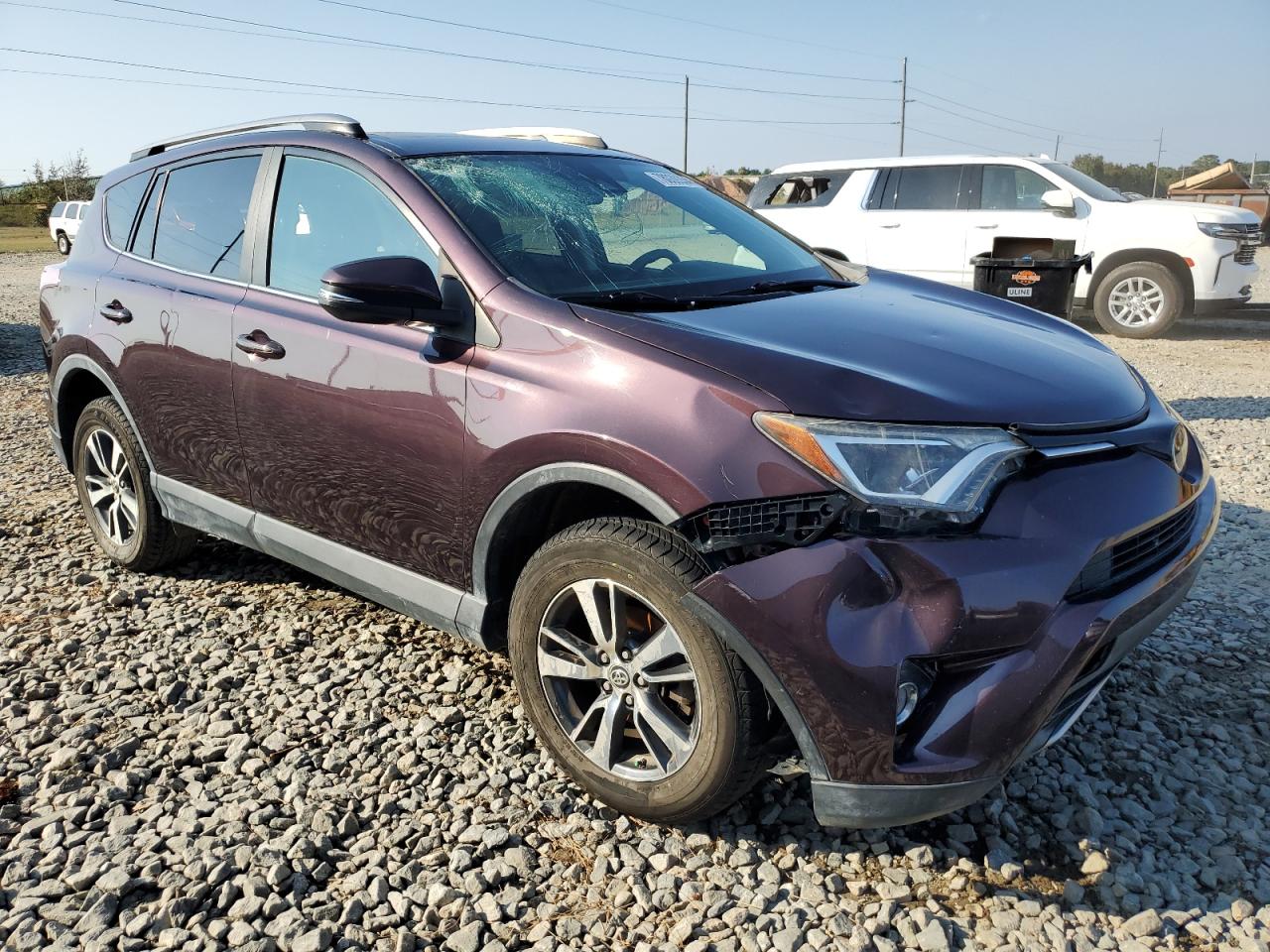 VIN 2T3WFREV0HW339964 2017 TOYOTA RAV4 no.4