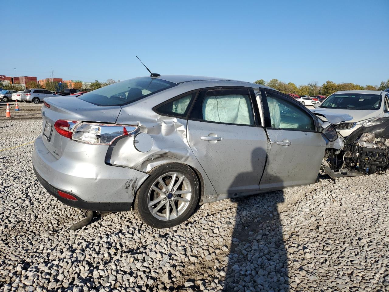 2016 Ford Focus Se VIN: 1FADP3F22GL262236 Lot: 76904364