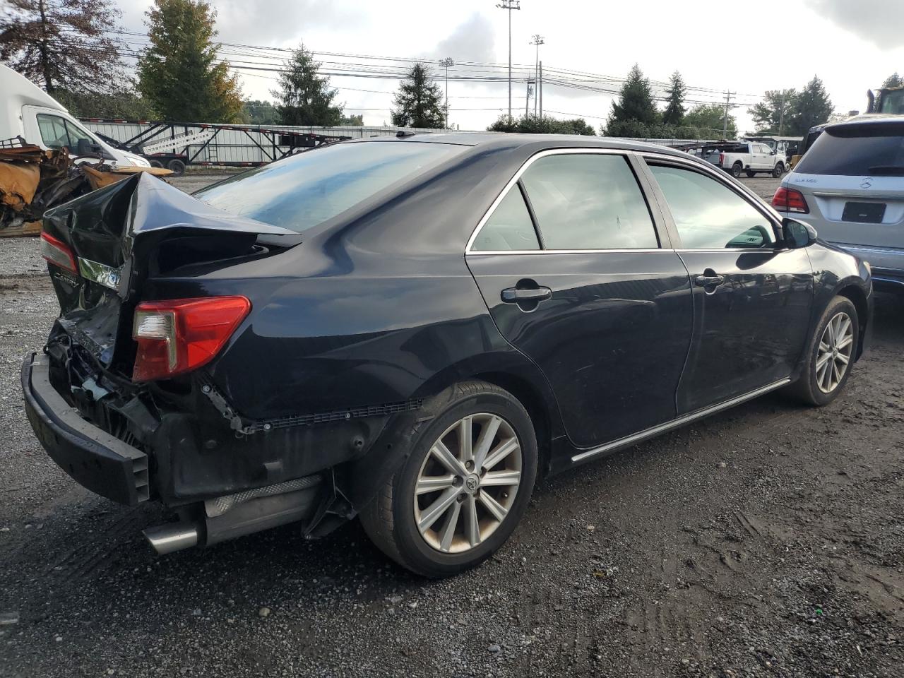 2014 Toyota Camry - Image 3