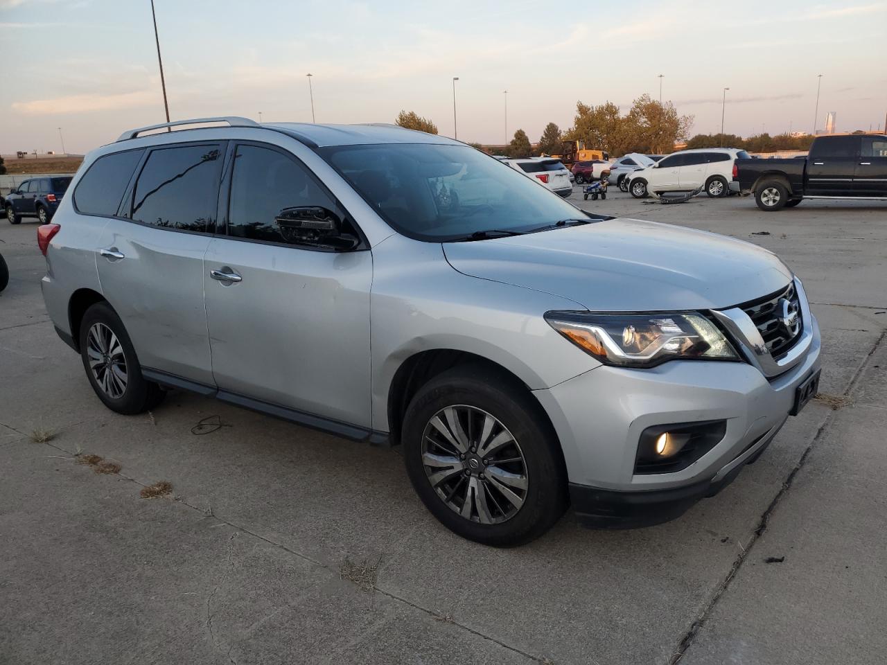 2020 Nissan Pathfinder - Image 4