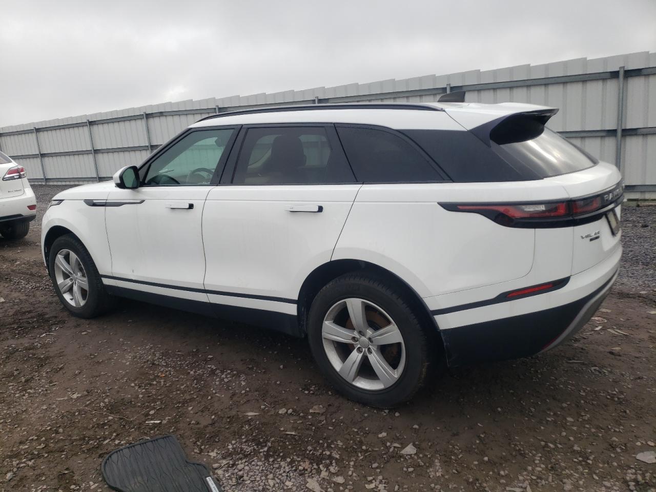 SALYB2RN4JA761755 2018 LAND ROVER RANGE ROVER - Image 2