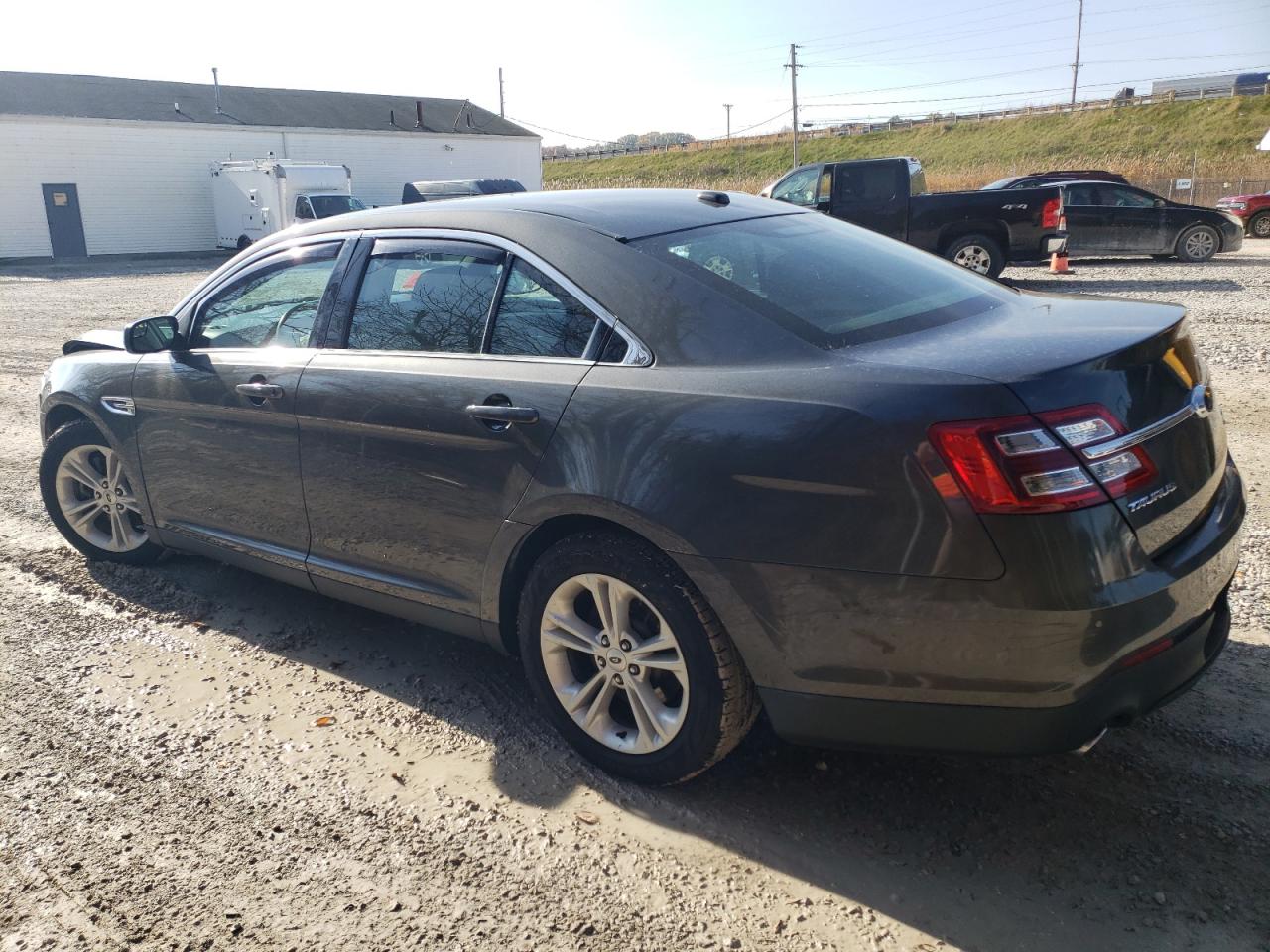 2015 Ford Taurus - Image 2