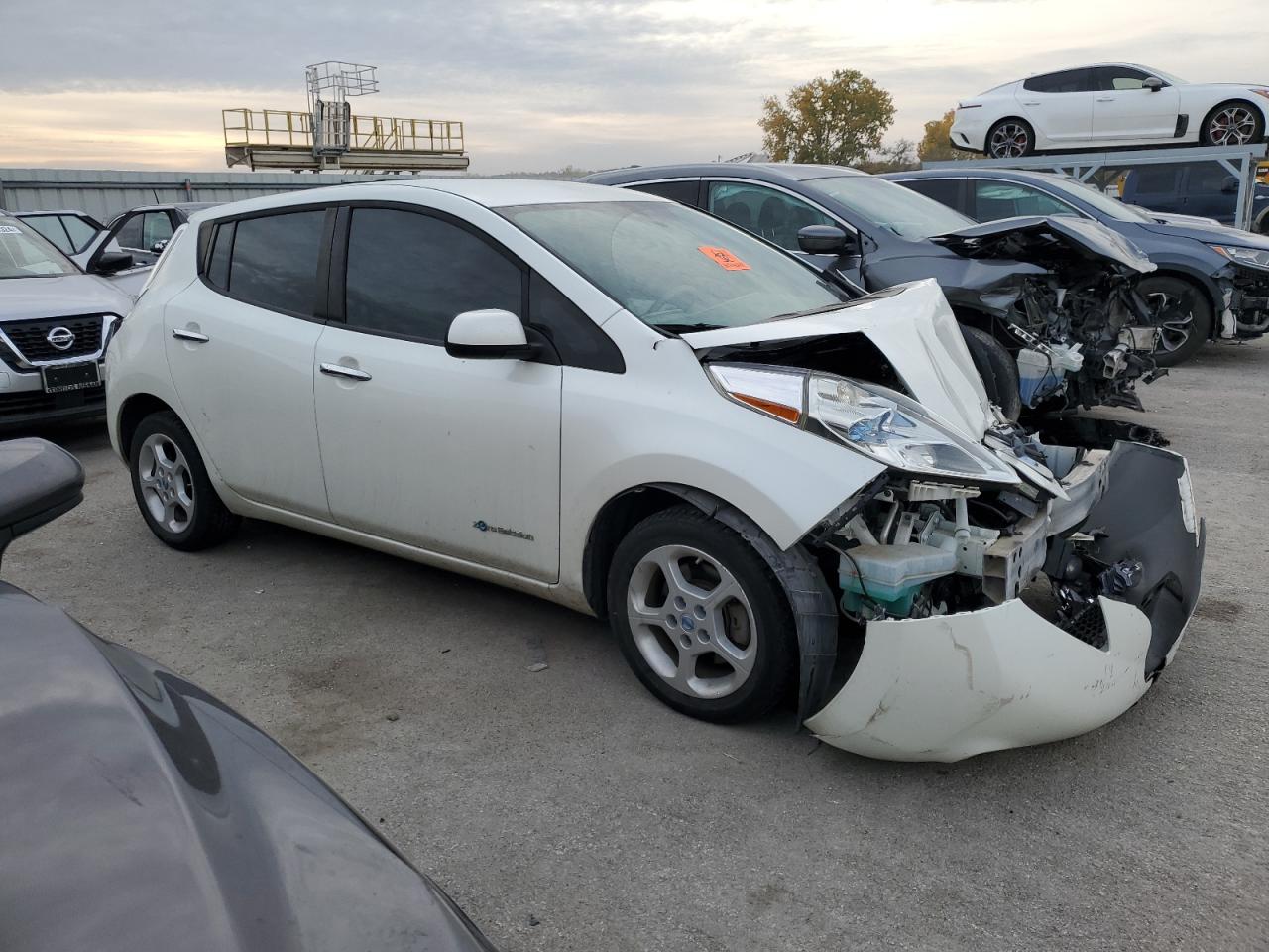 2014 Nissan Leaf - Image 4