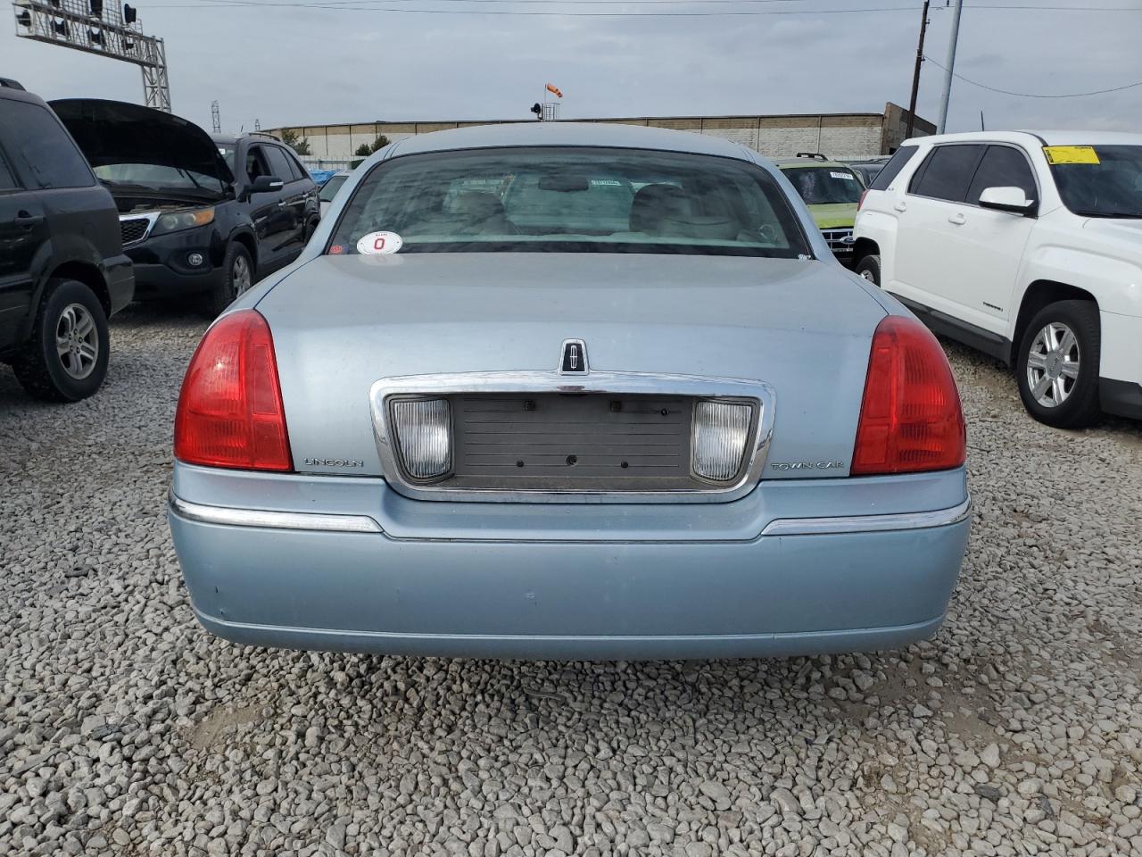 2006 Lincoln Town Car Designer VIN: 1LNHM83V06Y640177 Lot: 77598644