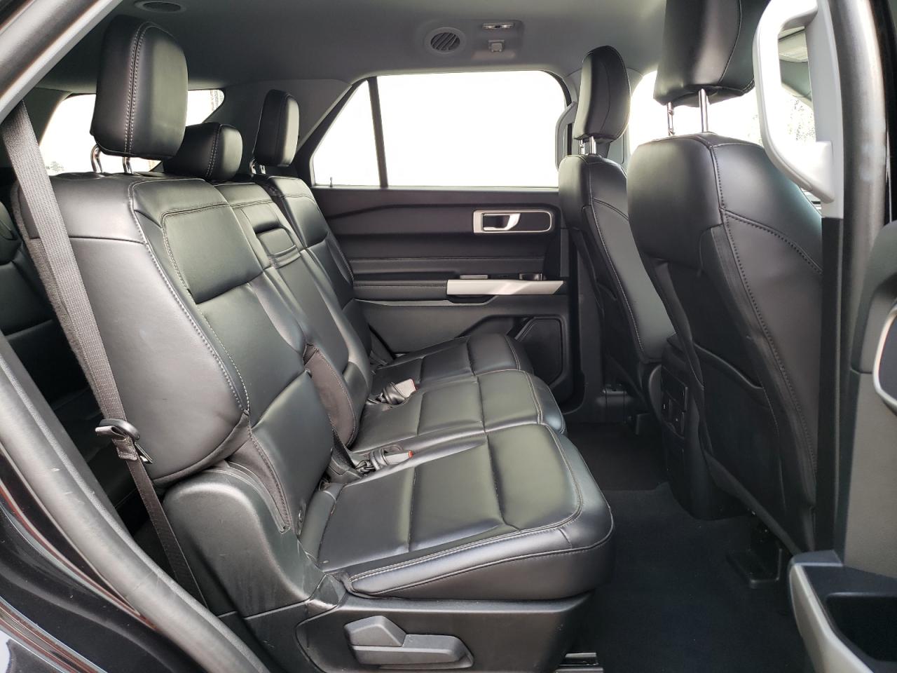 2023 Ford Explorer - Image 11
