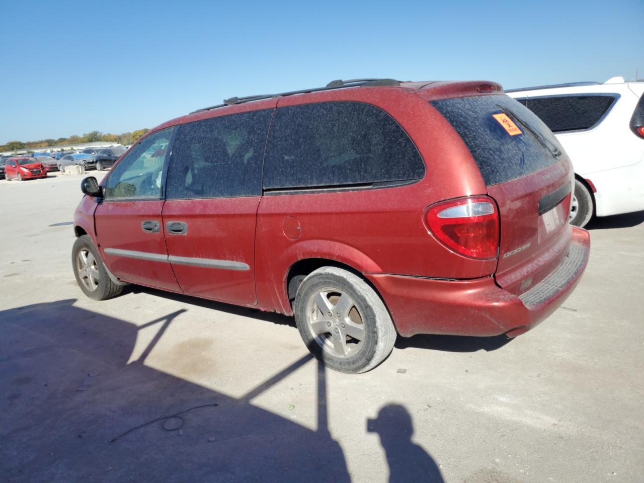 2003 Dodge Caravan - Image 2