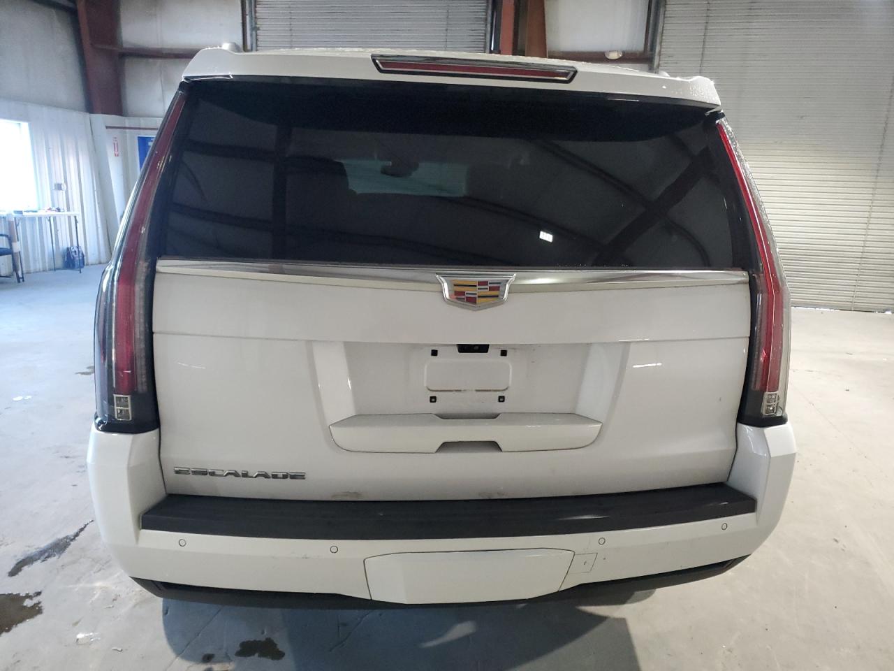 1GYS4BKJ3JR366220 2018 Cadillac Escalade Luxury