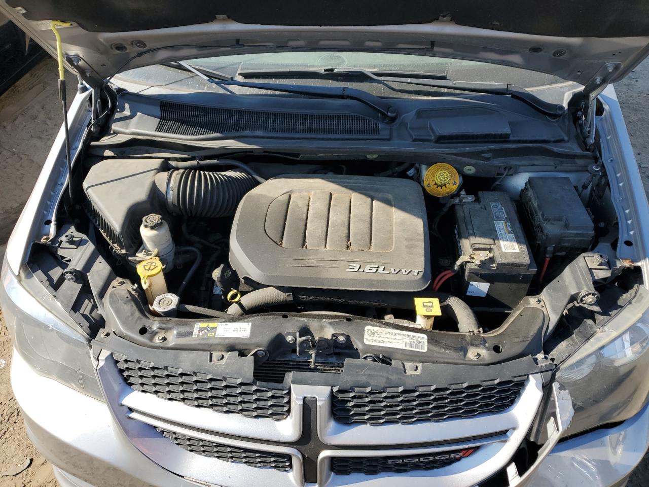 2016 Dodge Caravan - Image 12